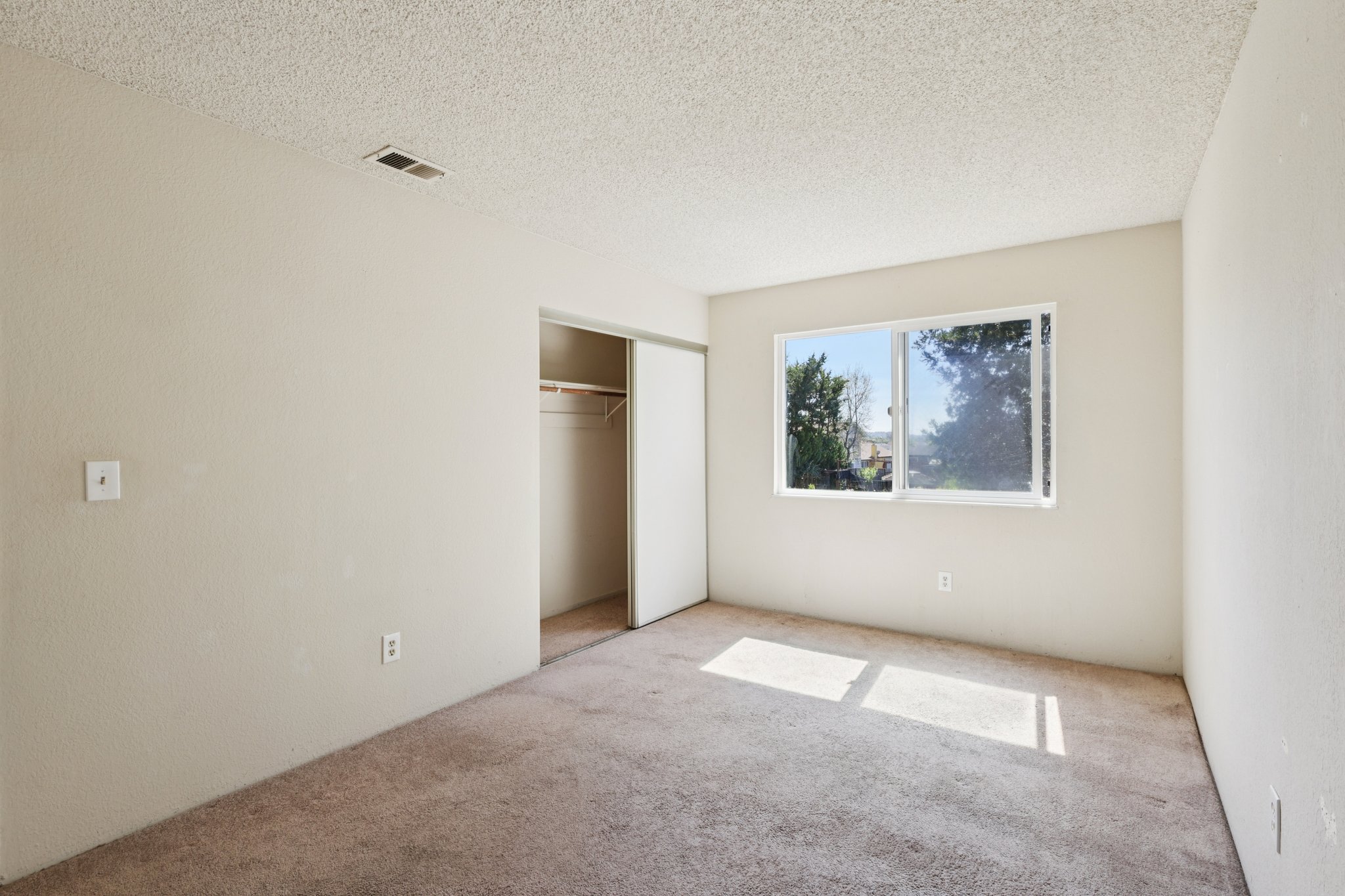 Holly Ave-S2403-019.jpg