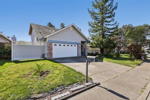 Holly Ave-S2403-002.jpg