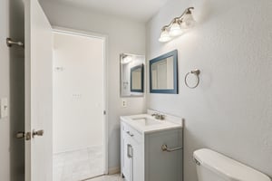 Holly Ave-S2403-016.jpg