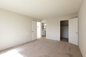 Holly Ave-S2403-018.jpg