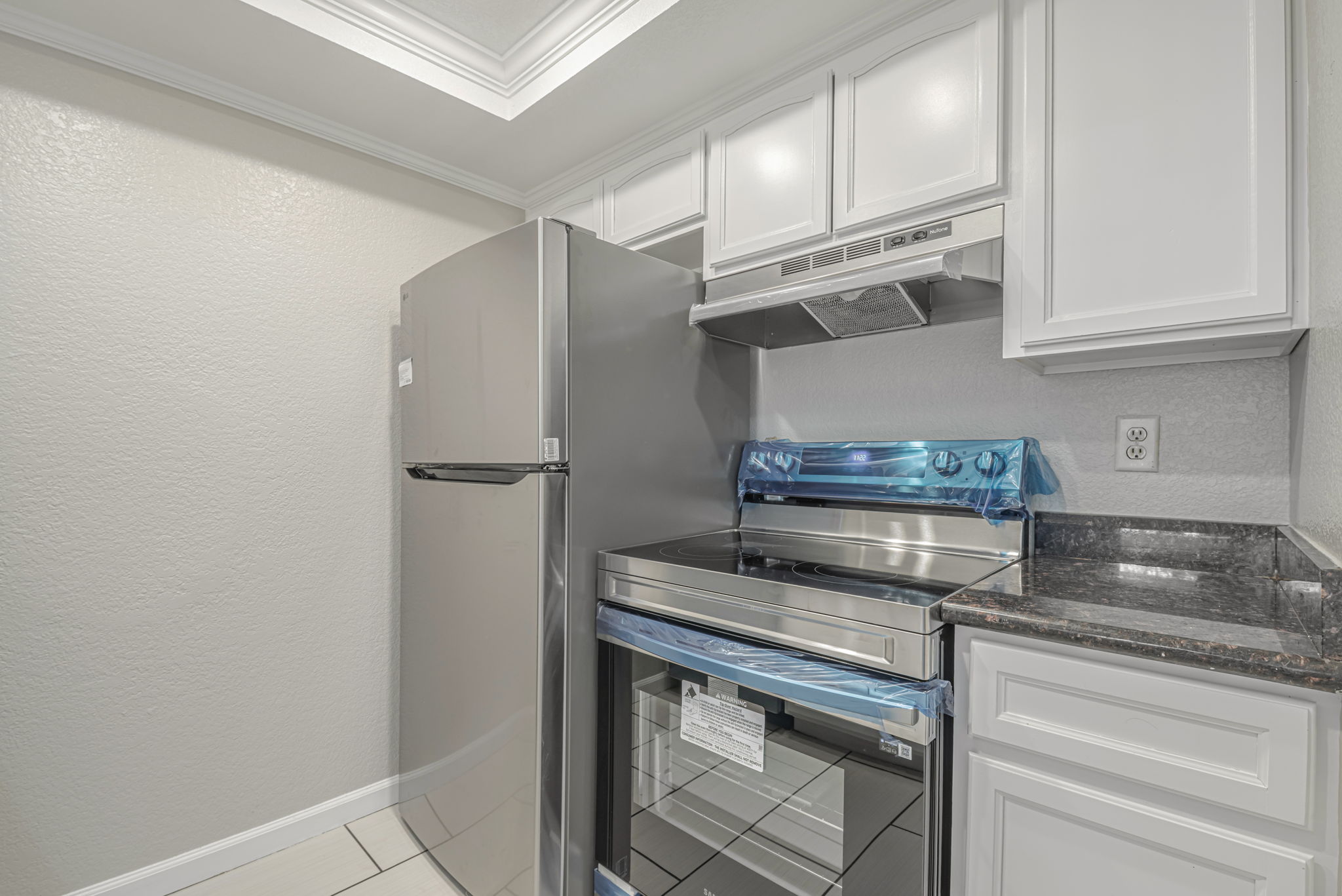 011_1553 Pyrenees Ave 35