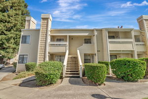 001_1553 Pyrenees Ave 35