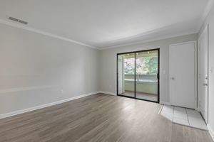 007_1553 Pyrenees Ave 35