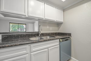 012_1553 Pyrenees Ave 35