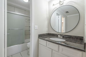 020_1553 Pyrenees Ave 35