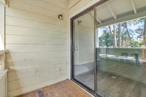 023_1553 Pyrenees Ave 35