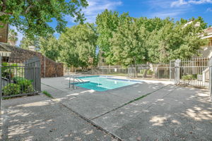 026_1553 Pyrenees Ave 35