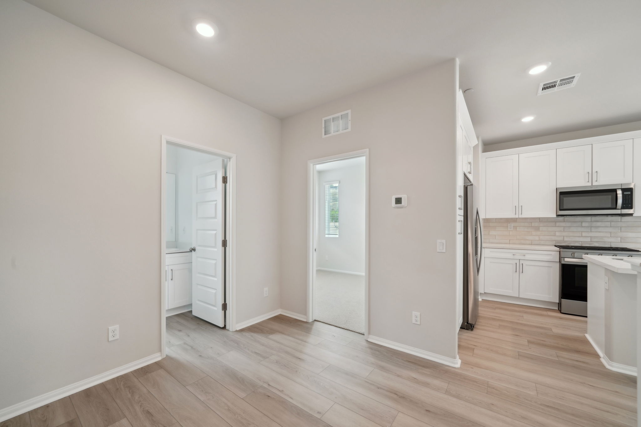 SoCal - Stratus - 1553 Stratus Dr, Pomona, CA 91768 - 008