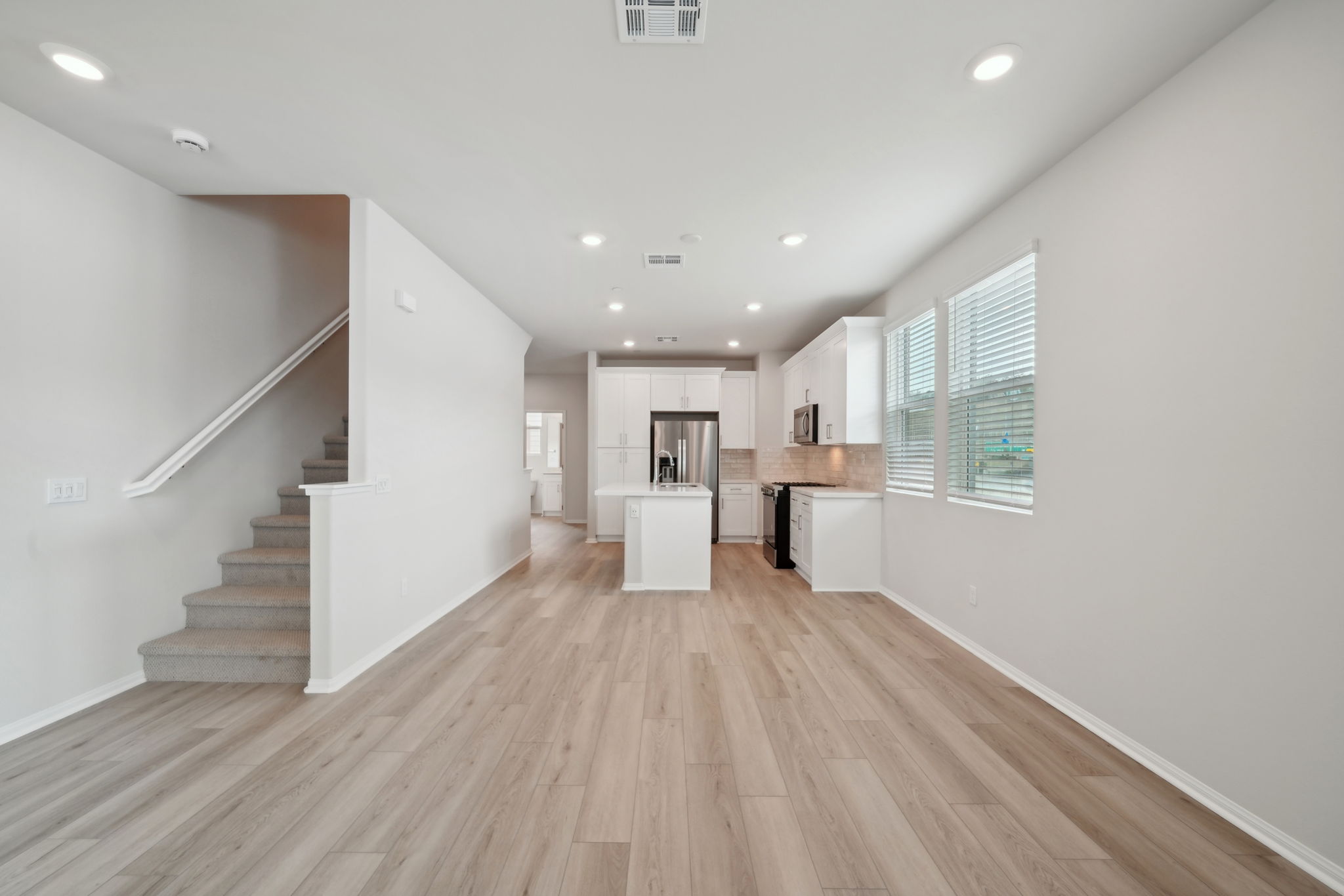 SoCal - Stratus - 1553 Stratus Dr, Pomona, CA 91768 - 014