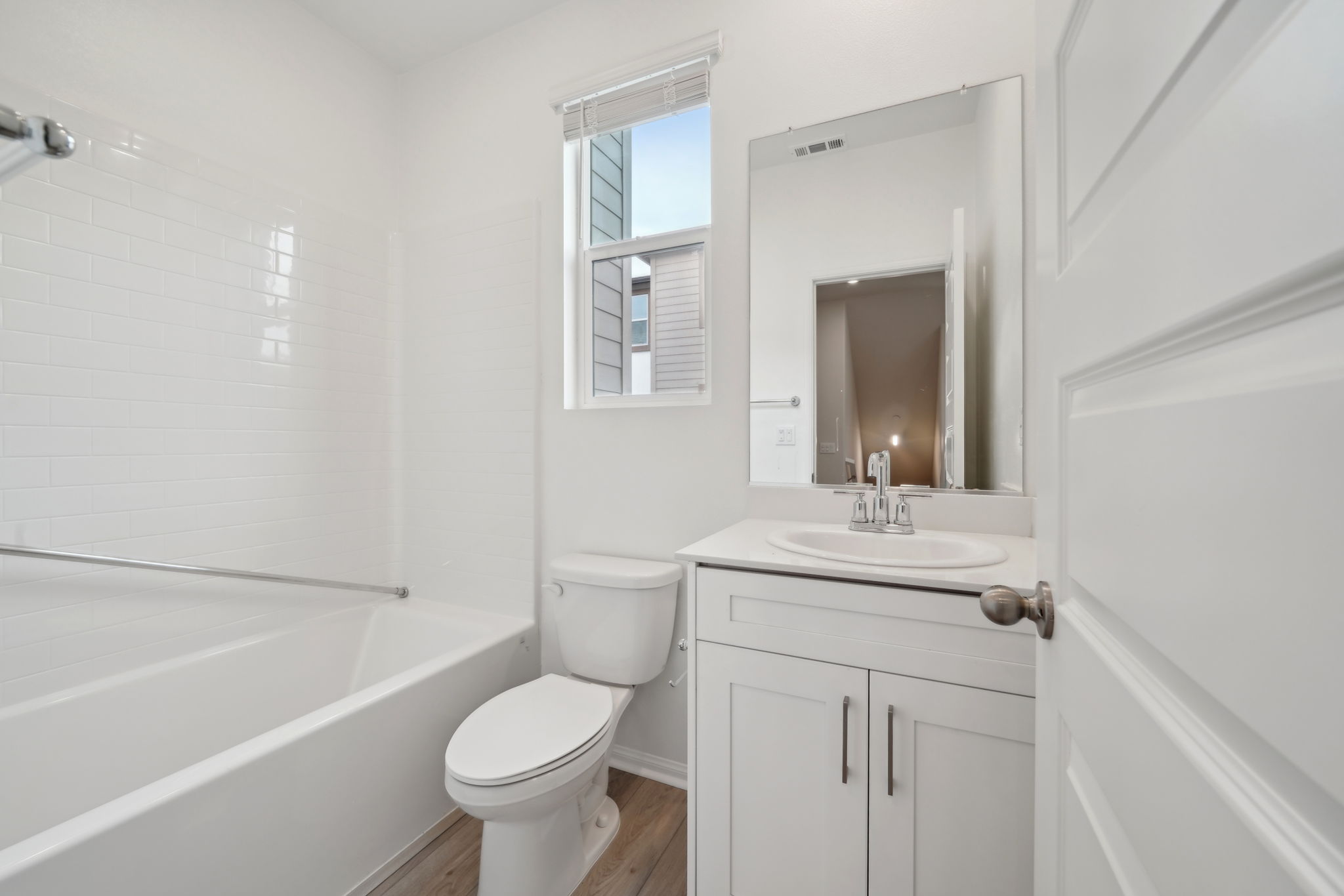 SoCal - Stratus - 1553 Stratus Dr, Pomona, CA 91768 - 020