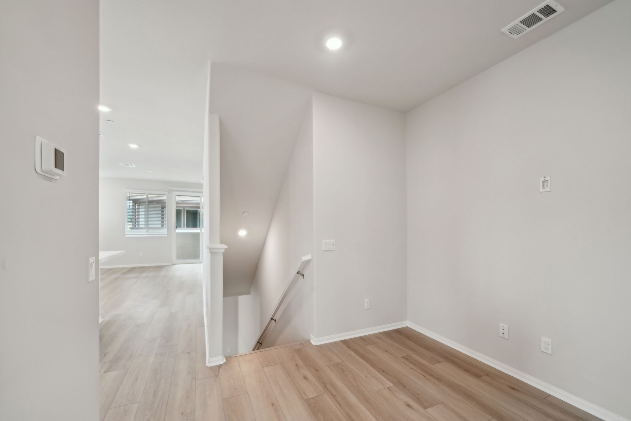 SoCal - Stratus - 1553 Stratus Dr, Pomona, CA 91768 - 034