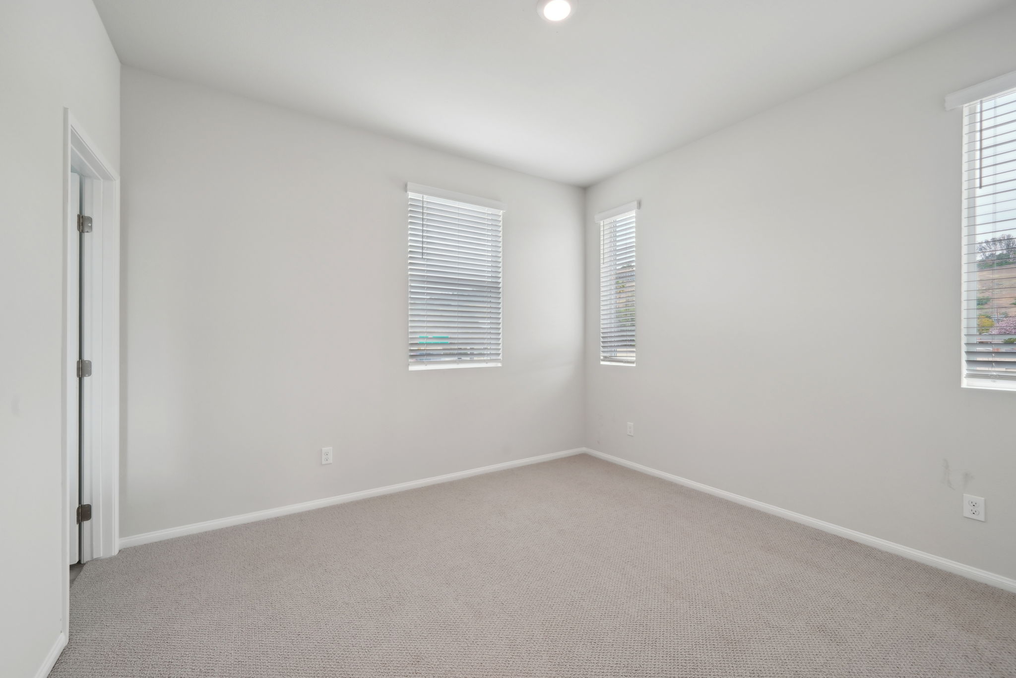 SoCal - Stratus - 1553 Stratus Dr, Pomona, CA 91768 - 039