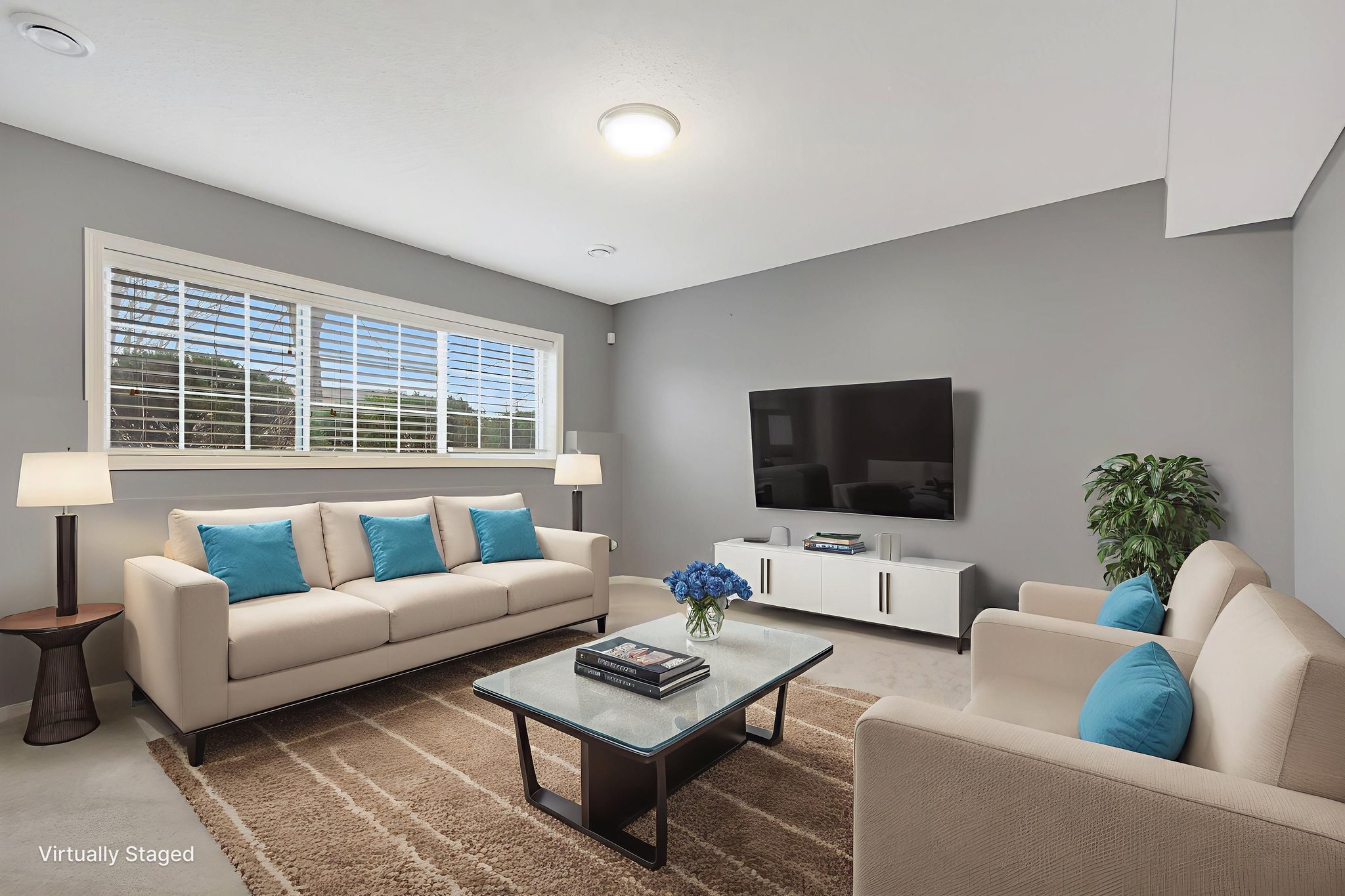 DSC07745 virtually staged.jpeg
