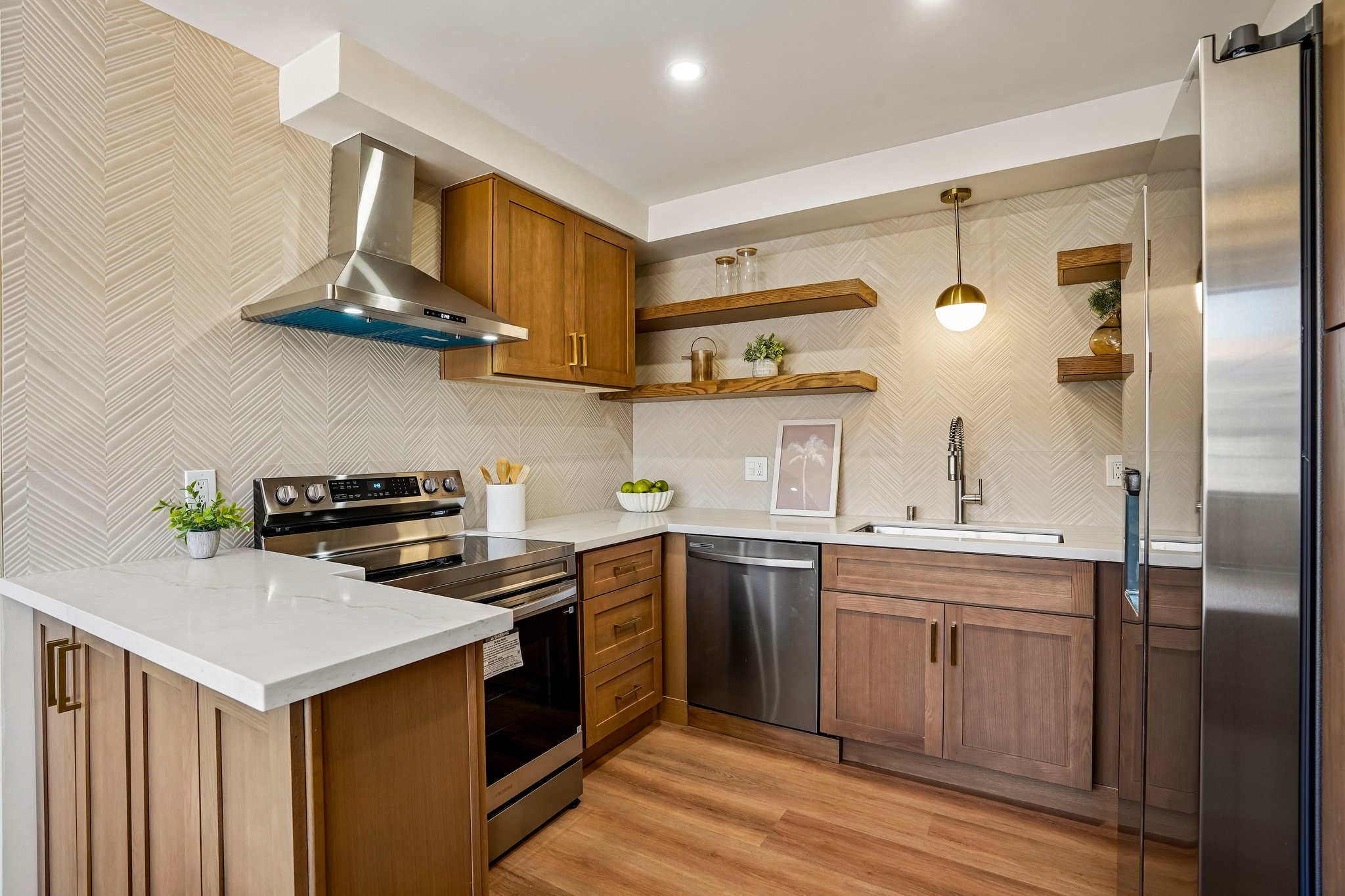 S Budlong Pl 7-S1510-013.jpg