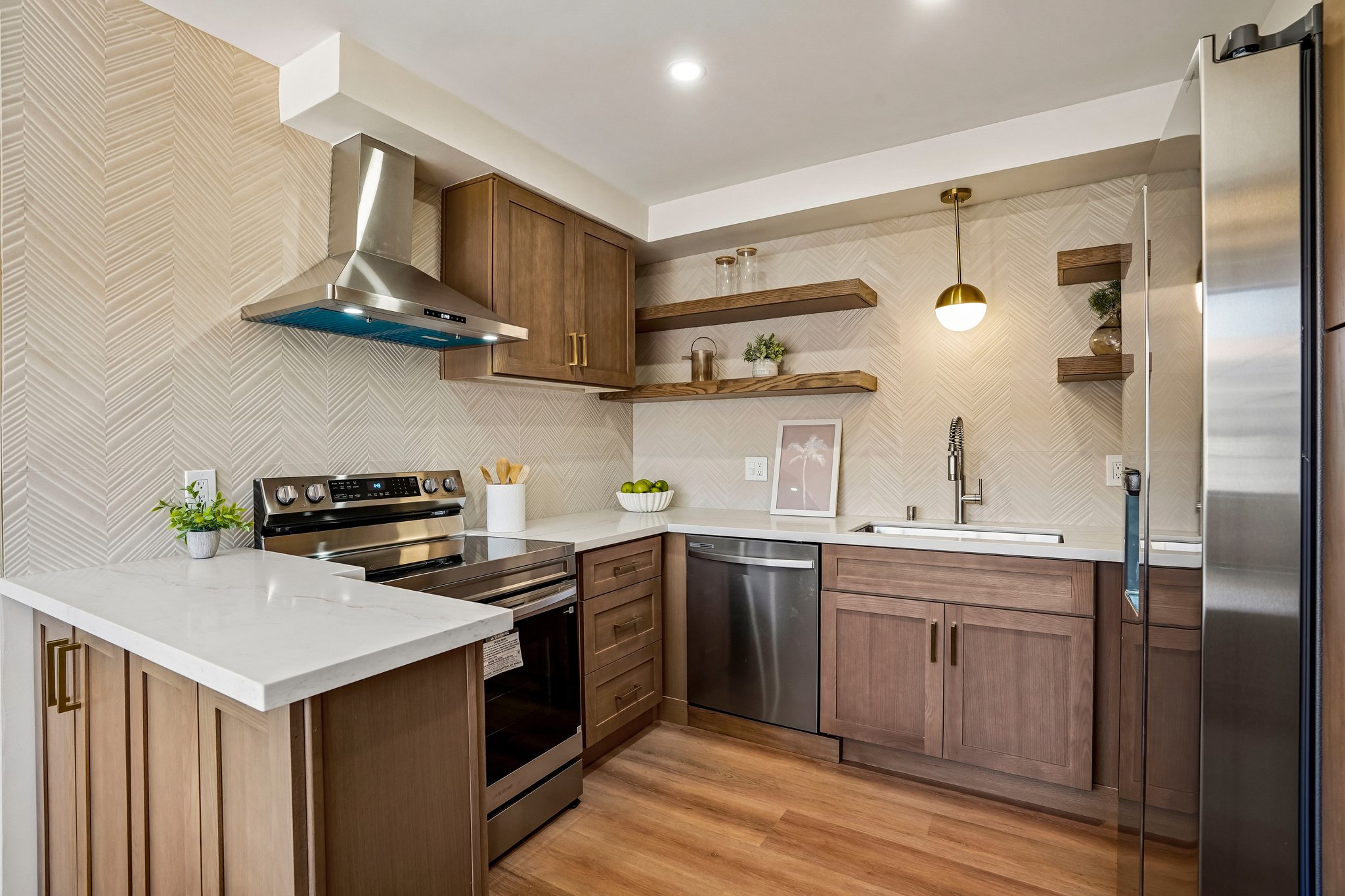 S Budlong Pl 7-S1510-013r.jpg