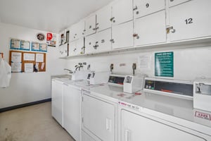 S Budlong Pl 7-1510-901.jpg