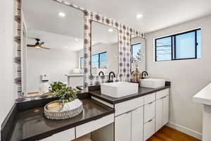 S Budlong Pl 7-S1510-023.jpg