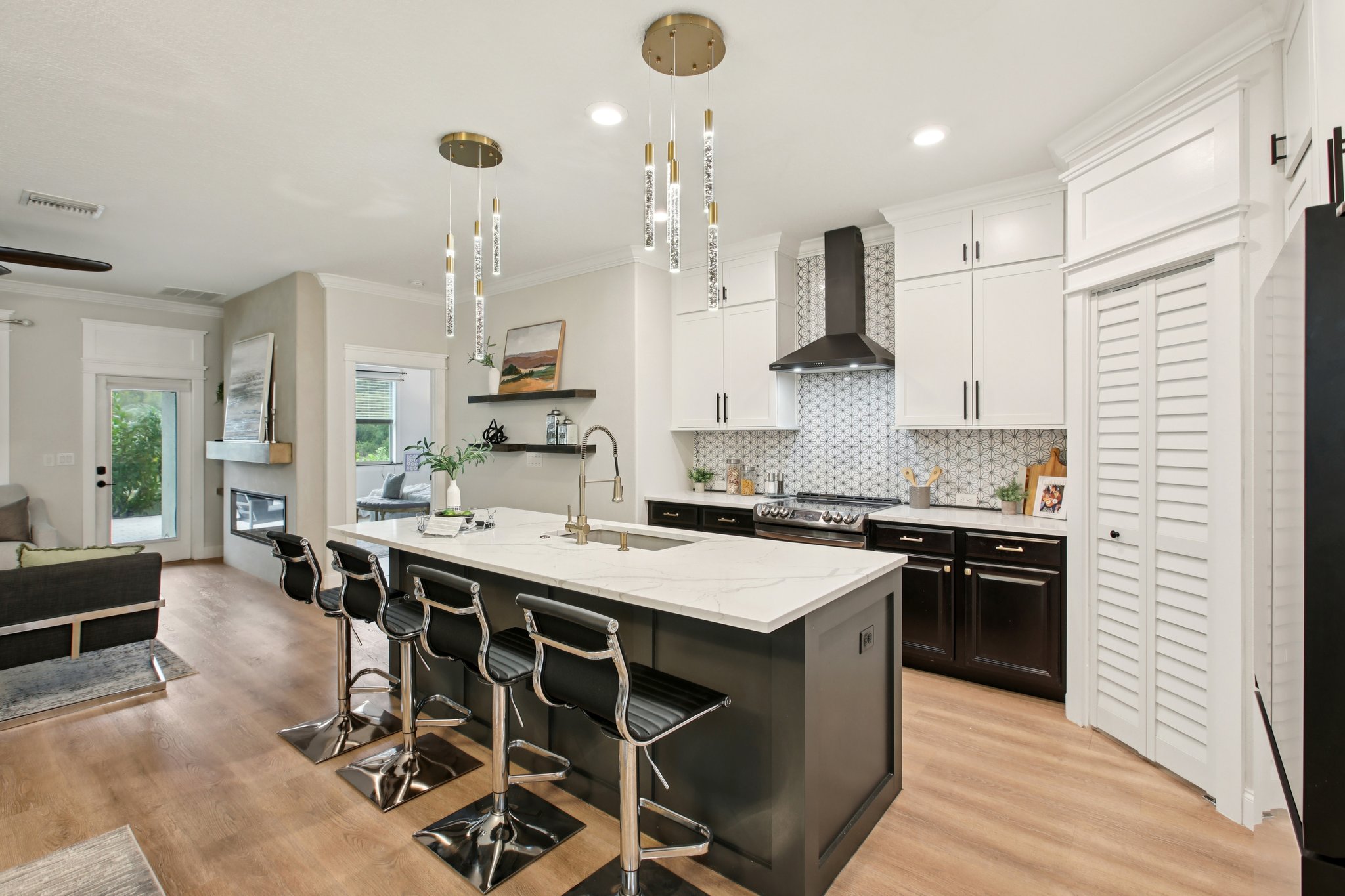 825 E Maryland St, Indianapolis-S0601-016.jpg