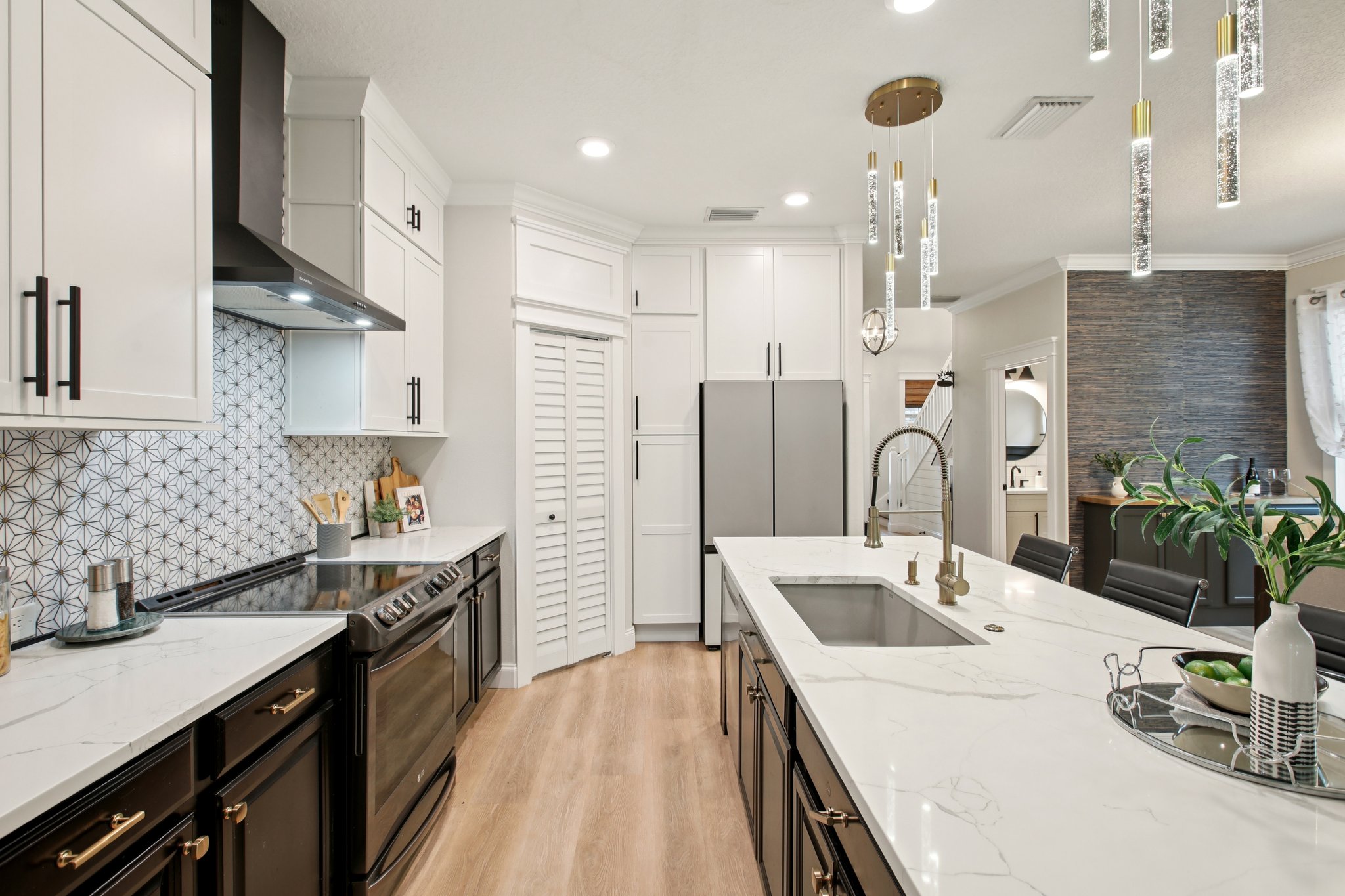 825 E Maryland St, Indianapolis-S0601-018.jpg