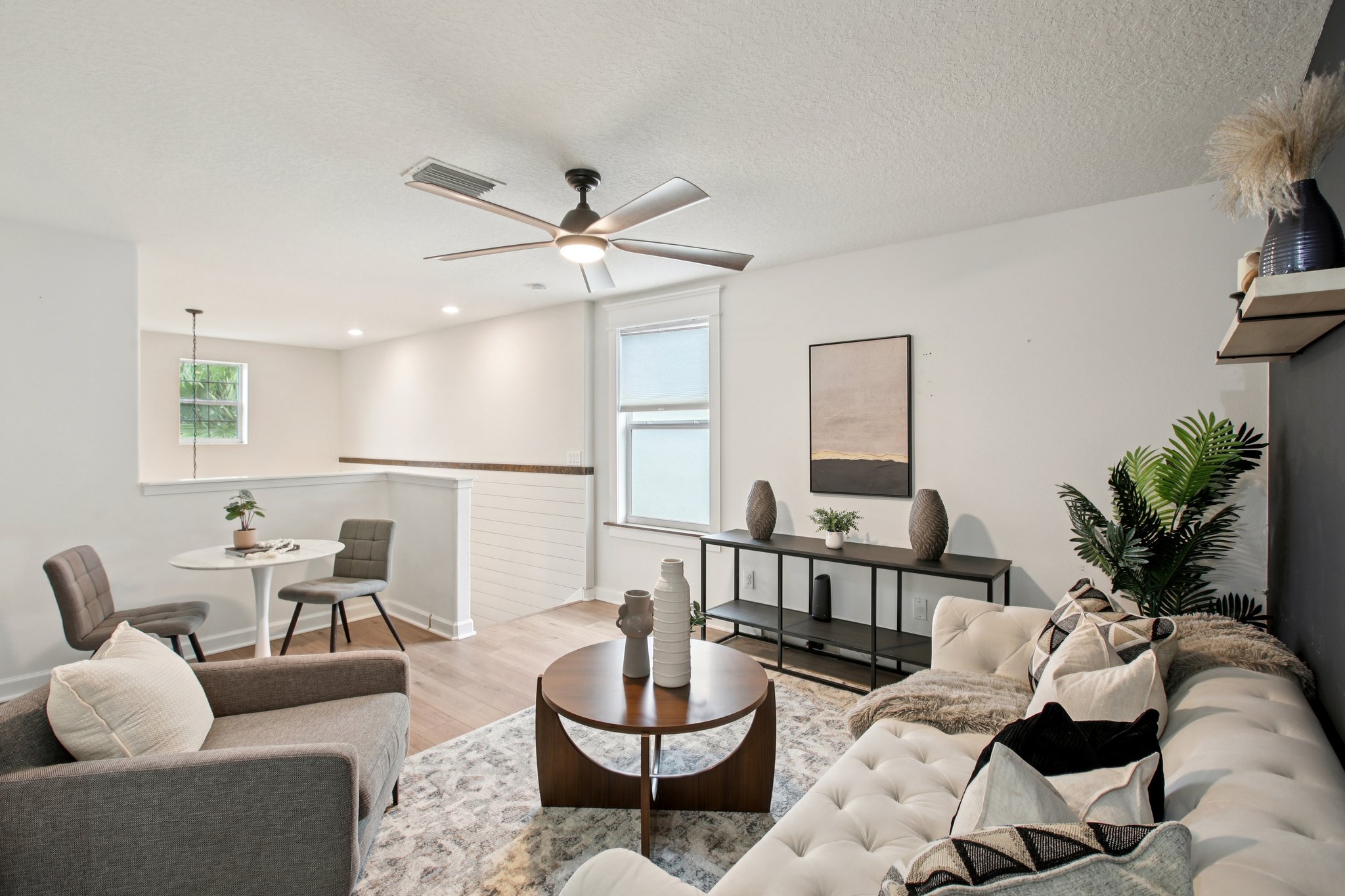 825 E Maryland St, Indianapolis-S0601-032.jpg