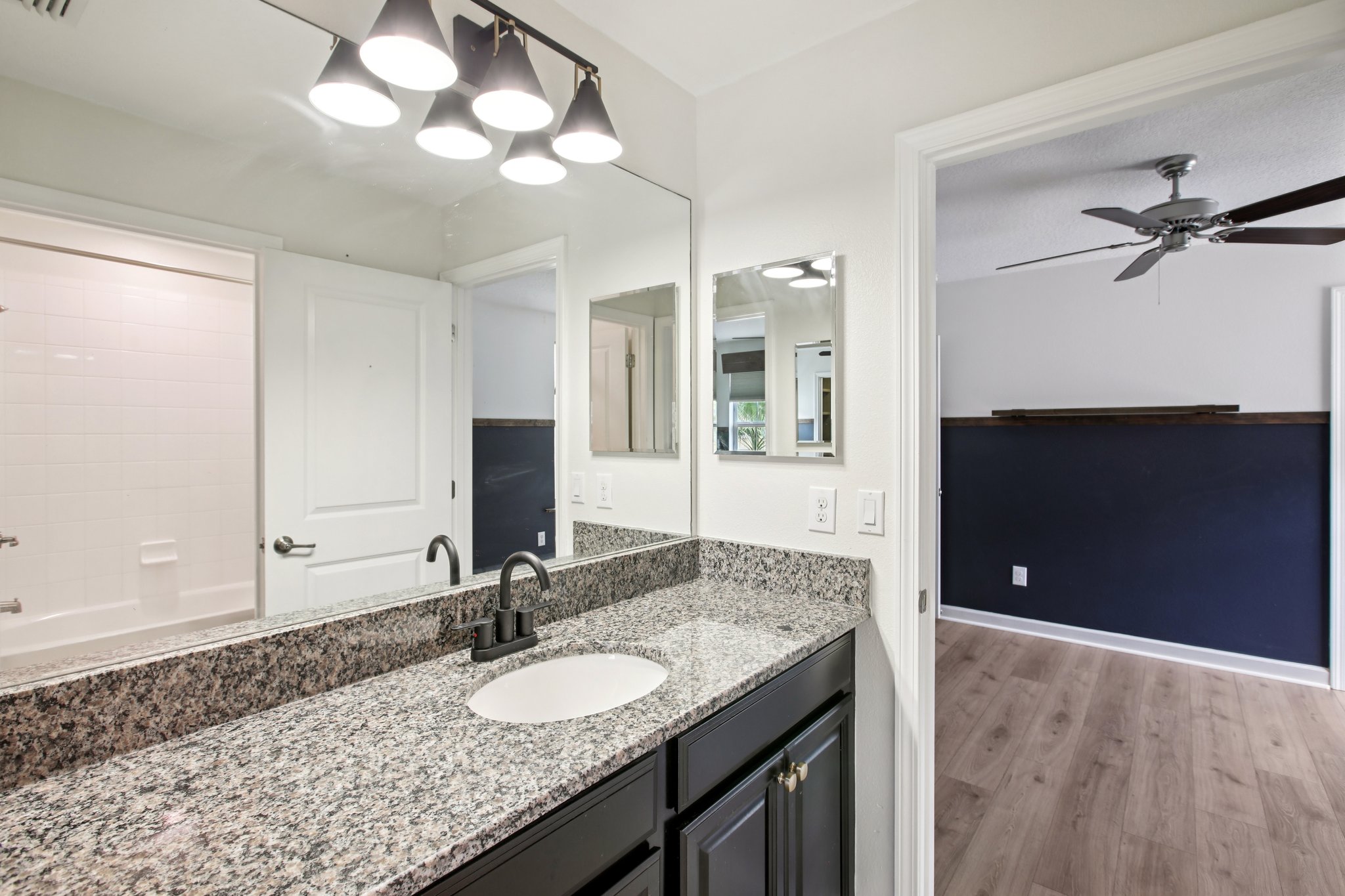 825 E Maryland St, Indianapolis-S0601-037.jpg