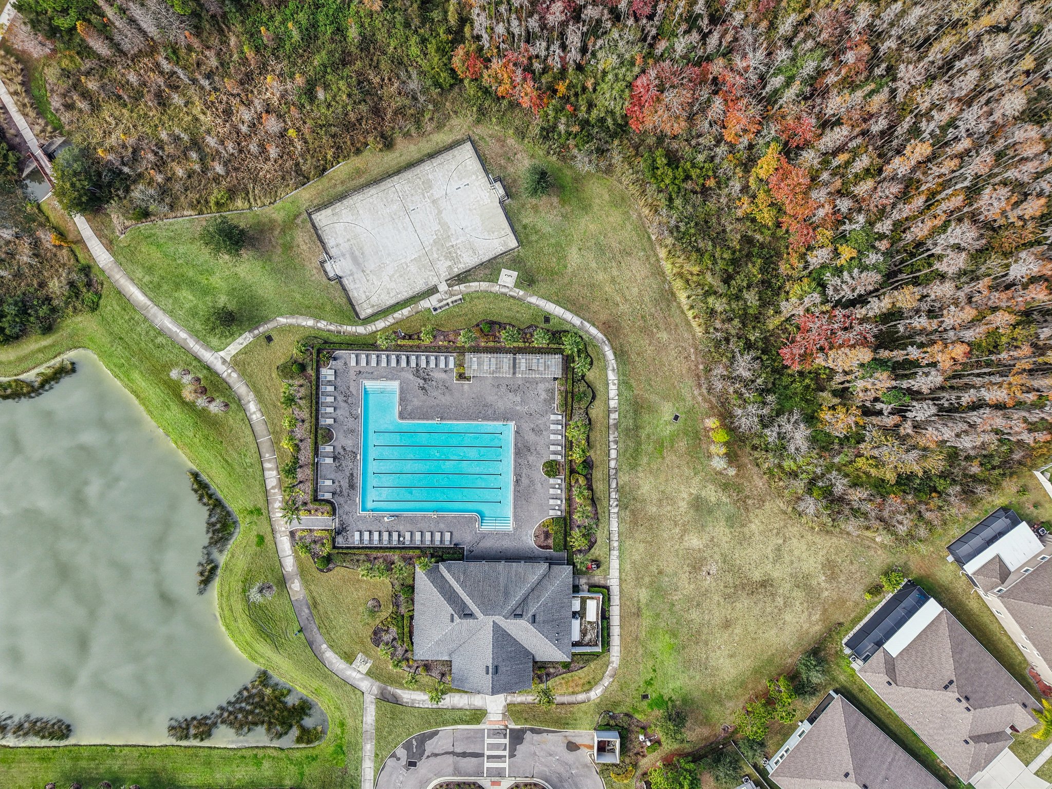 Ludington Ave-0601-913.jpg