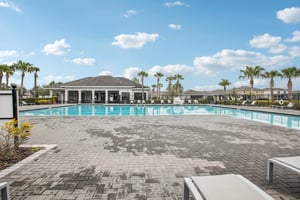 Ludington Ave-0601-911.jpg