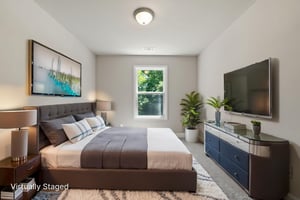 DSC05094 virtually staged.jpeg