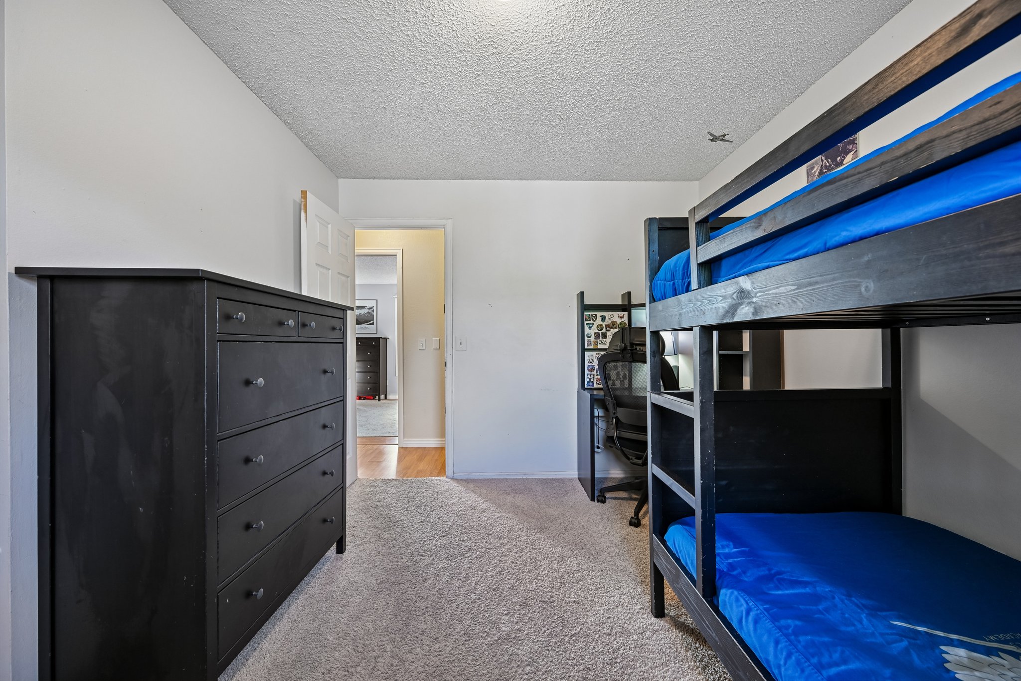 S Sedalia St-S2209-030.jpg