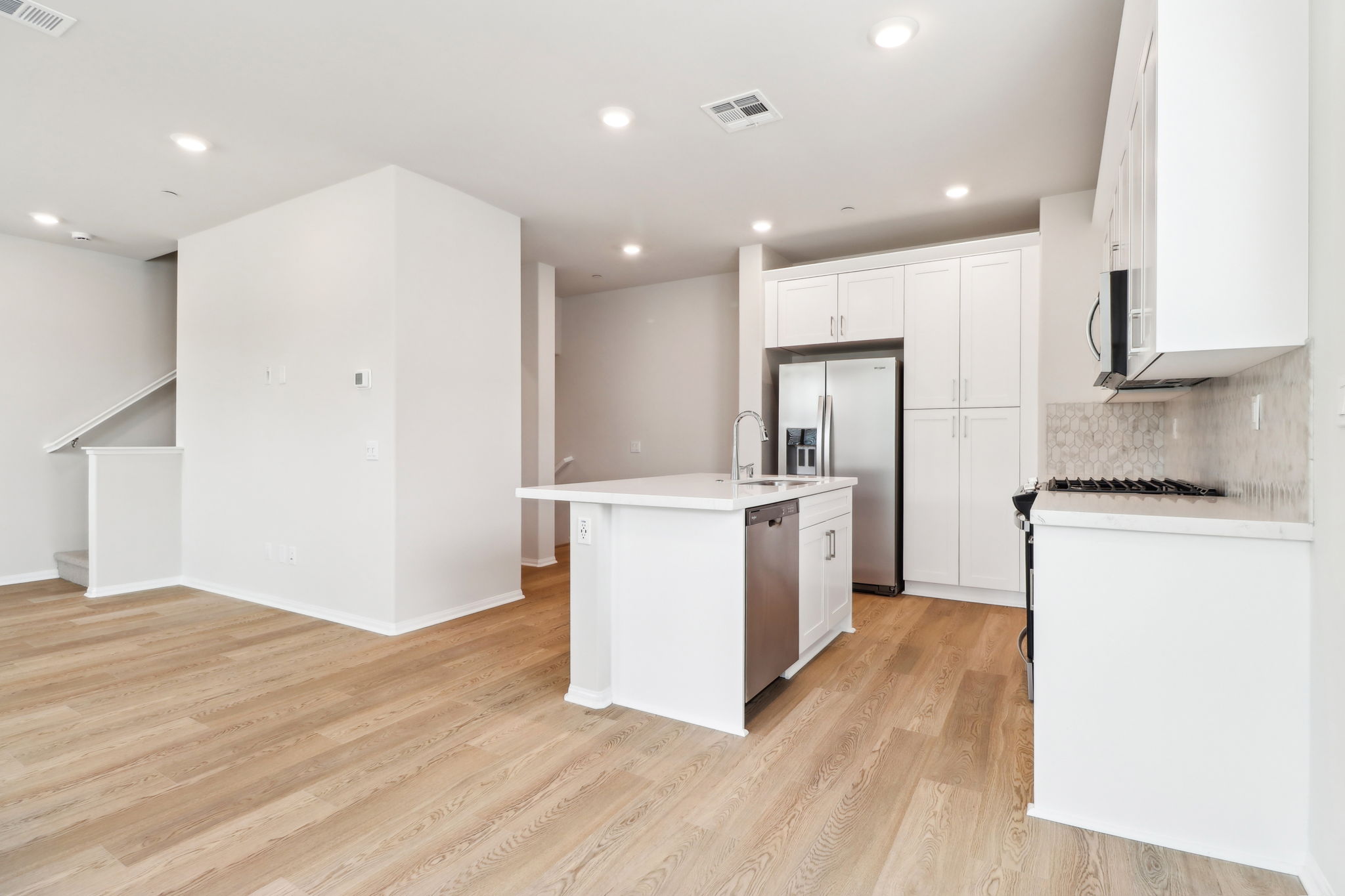 Southern California - Stratus - 1555 Stratus Drive, Pomona, CA 91768 - 006