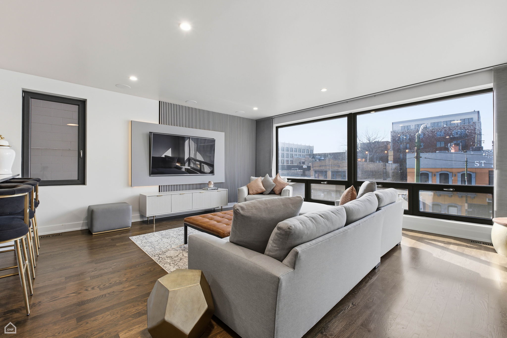 1555 W Fry St 203 - Karen Biazar_CHP2026_009