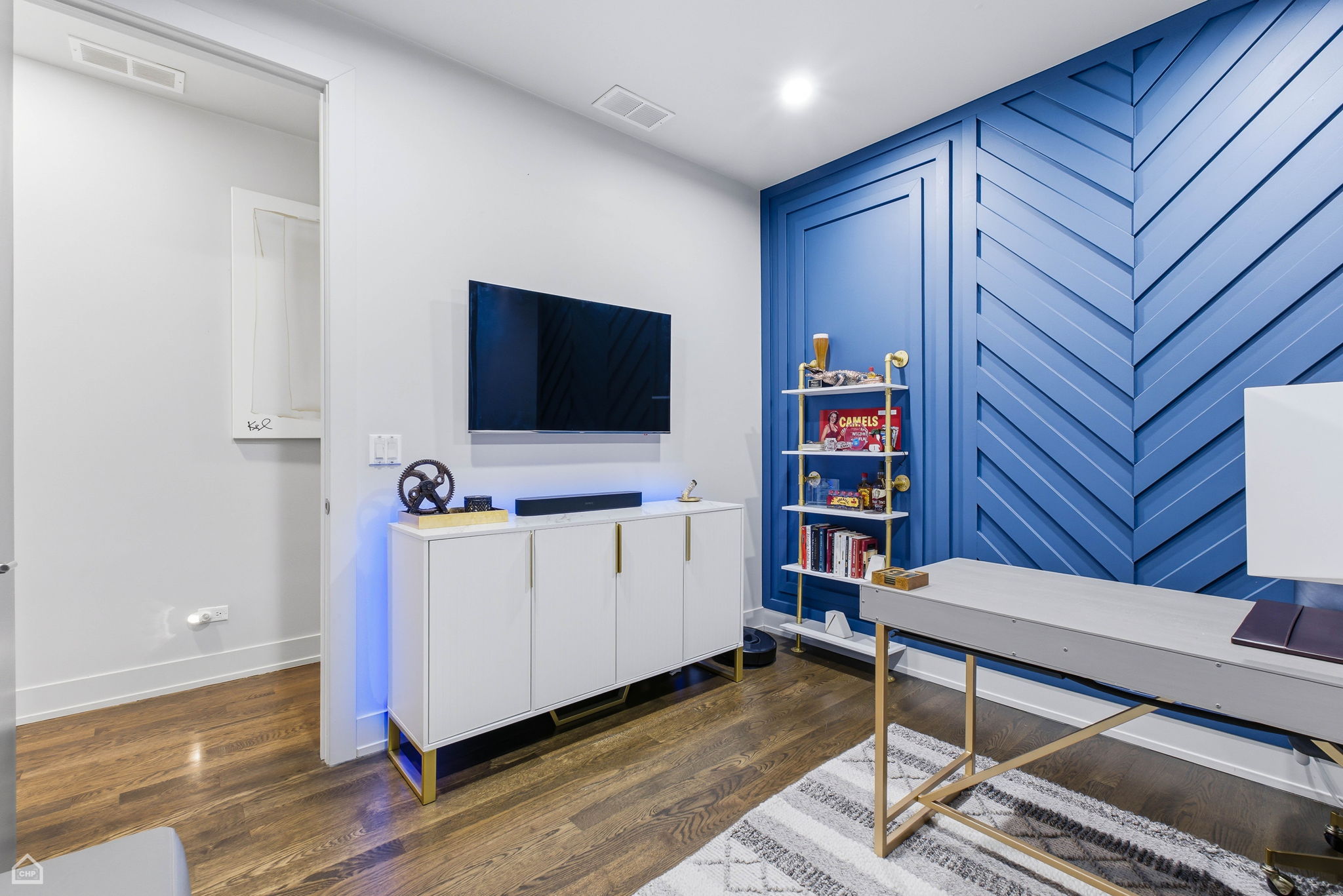 1555 W Fry St 203 - Karen Biazar_CHP2026_019