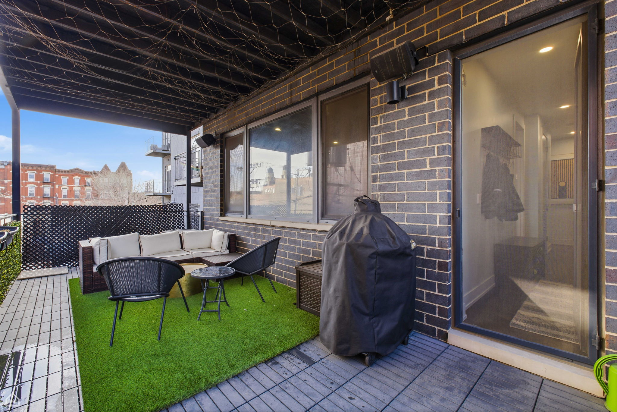 1555 W Fry St 203 - Karen Biazar_CHP2026_028