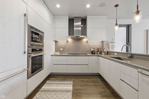 1555 W Fry St 203 - Karen Biazar_CHP2026_004