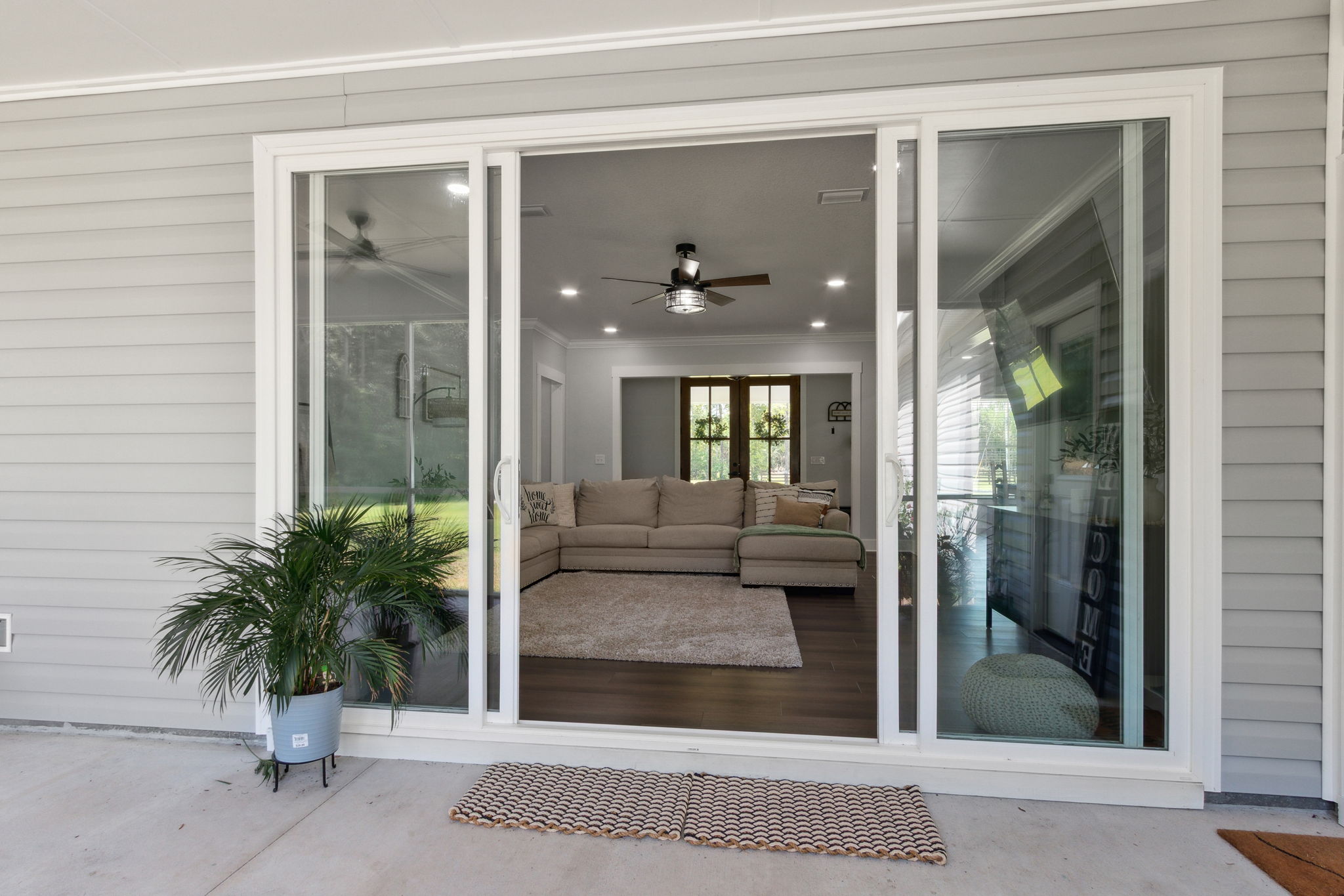 Screened-in Porch