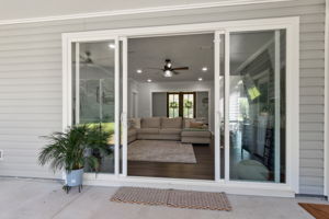 Screened-in Porch