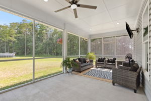 Screened-in Porch
