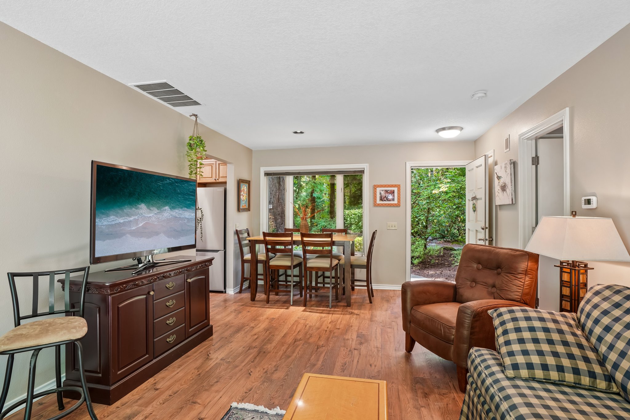 S Clackamas River Dr-1709-904.jpg