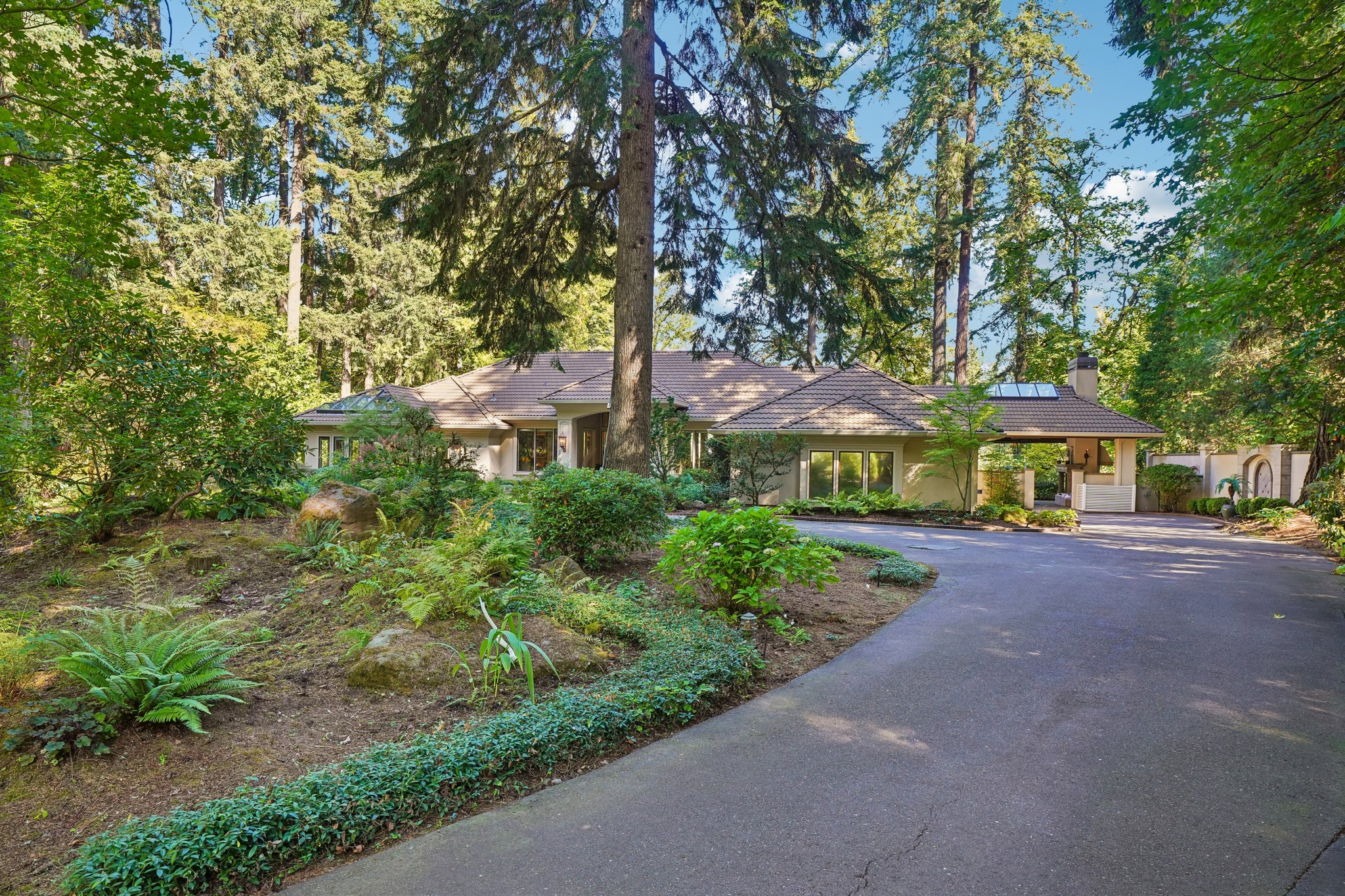 S Clackamas River Dr-S1709-009.jpg