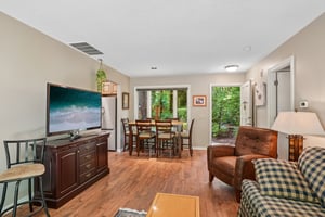 S Clackamas River Dr-1709-904.jpg