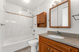  Photo 48