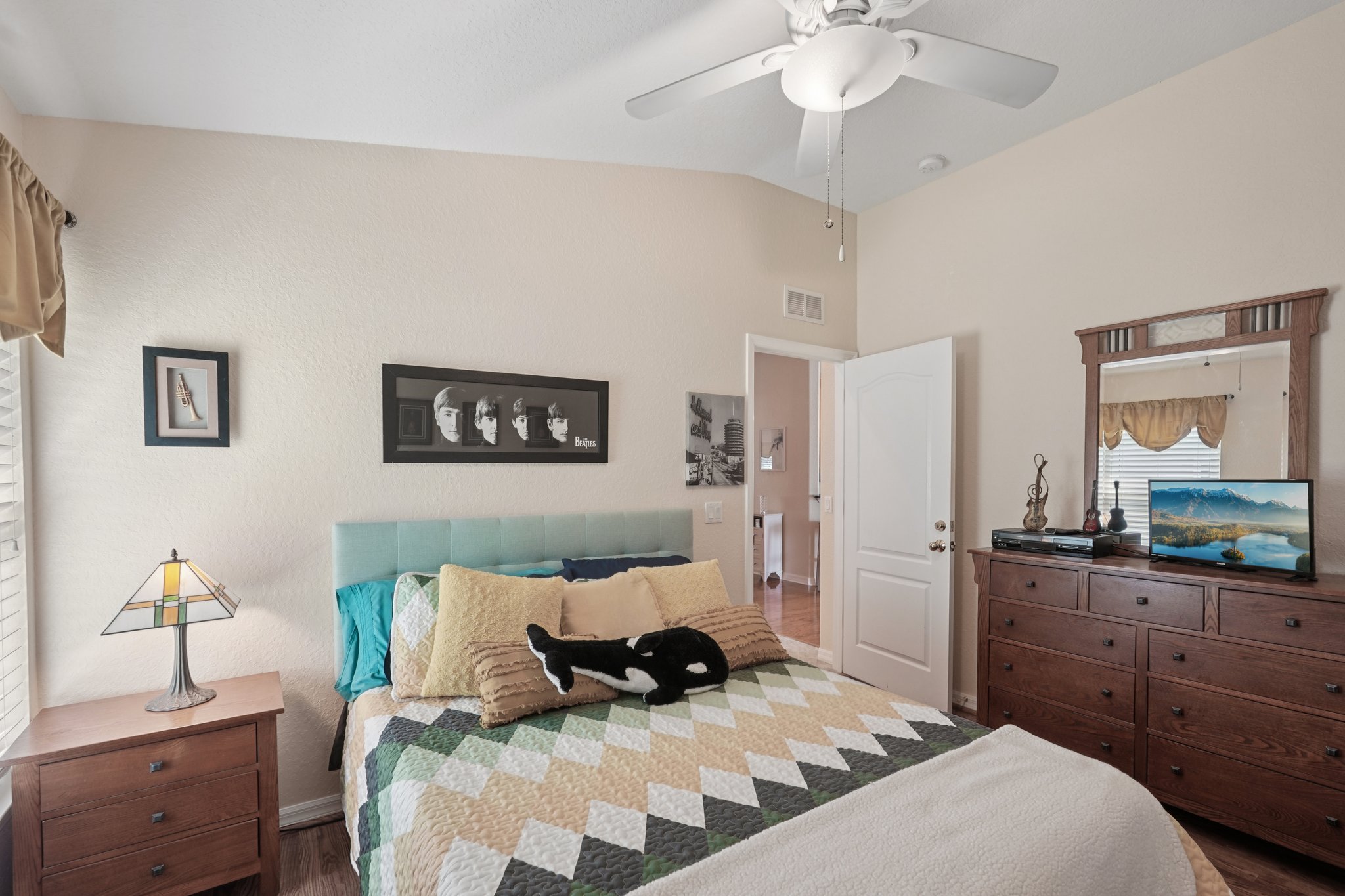 Scarlett Ave-S2907-029.jpg