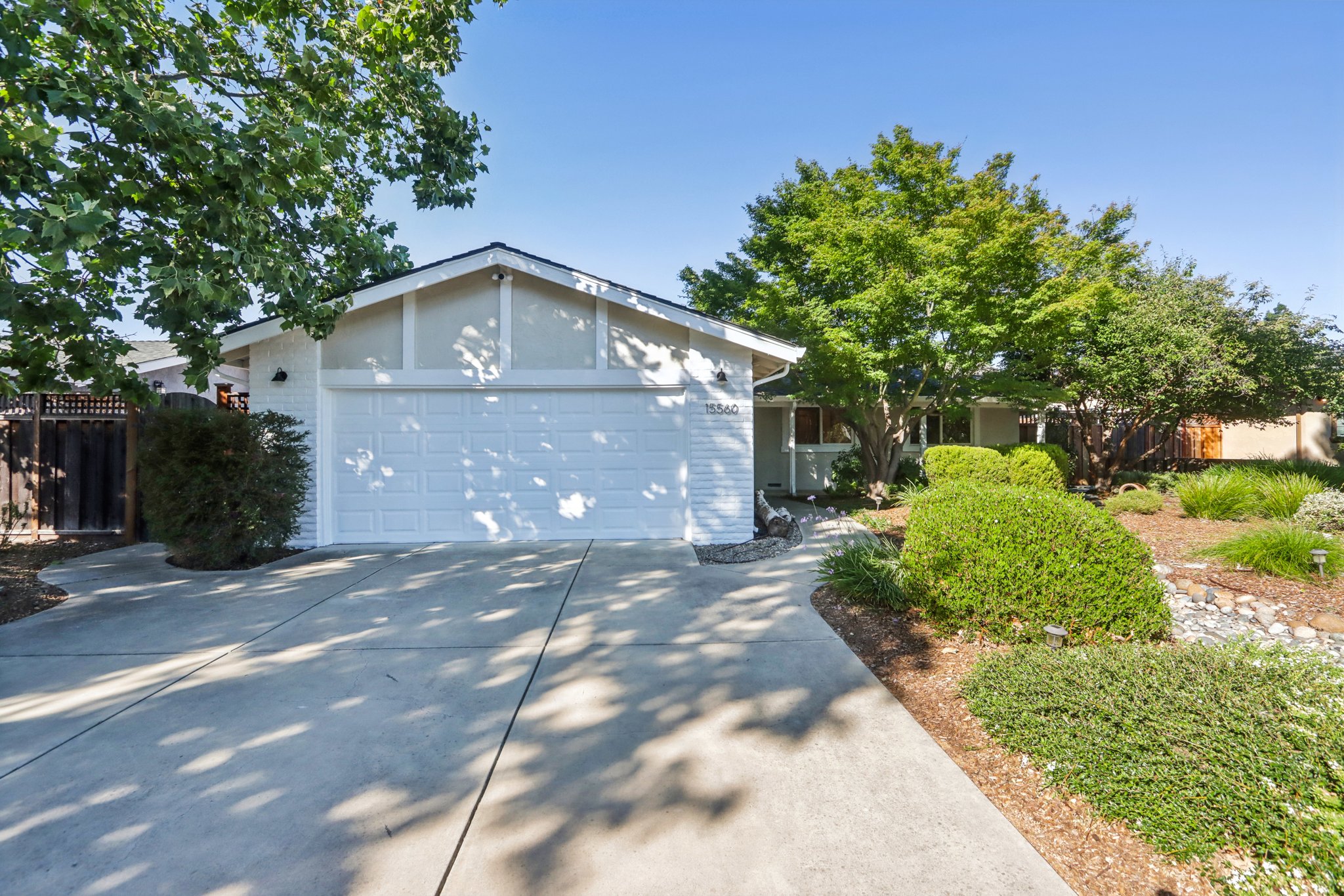 La Alameda Dr-001.jpg