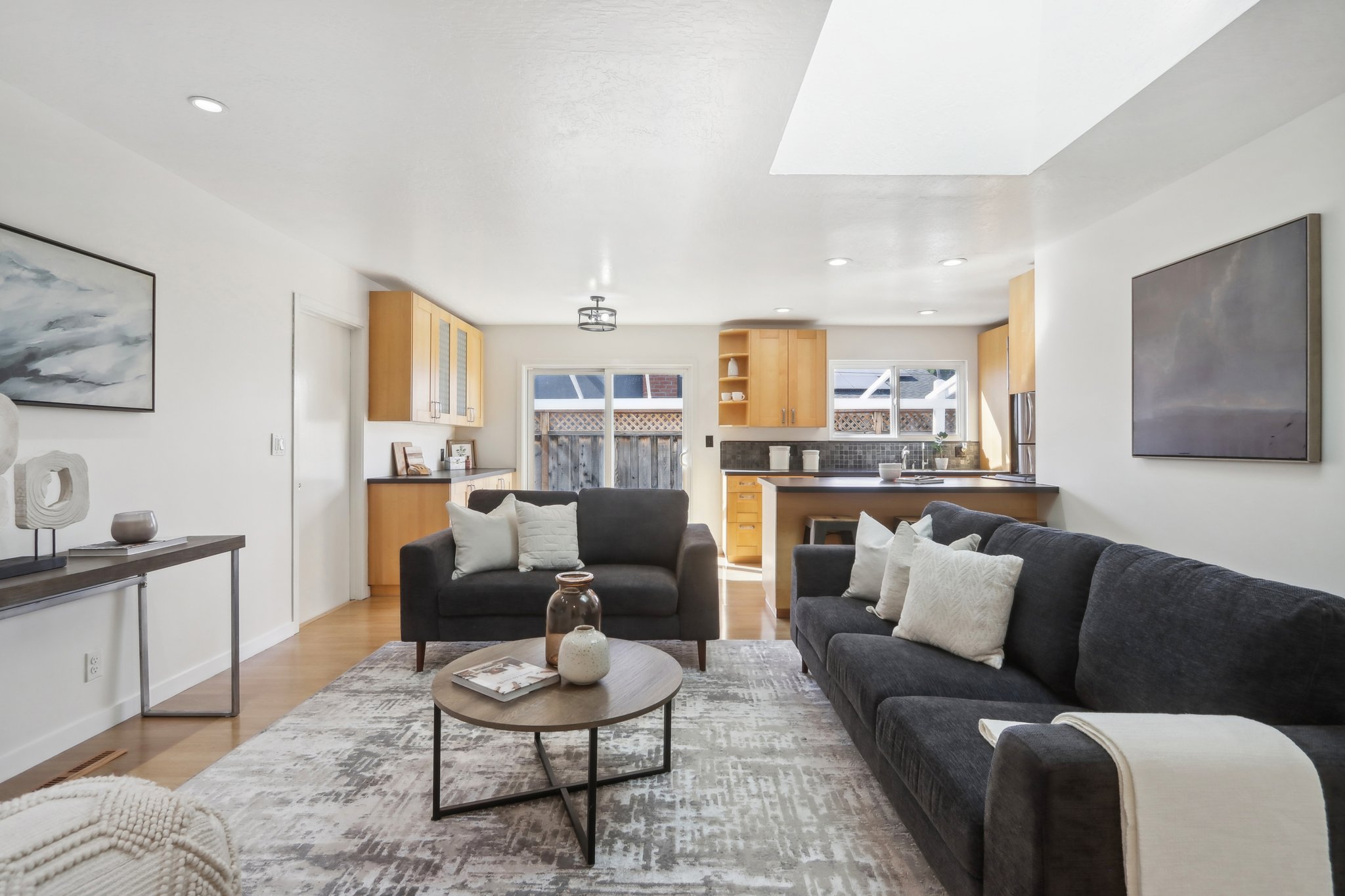 La Alameda Dr-026.jpg