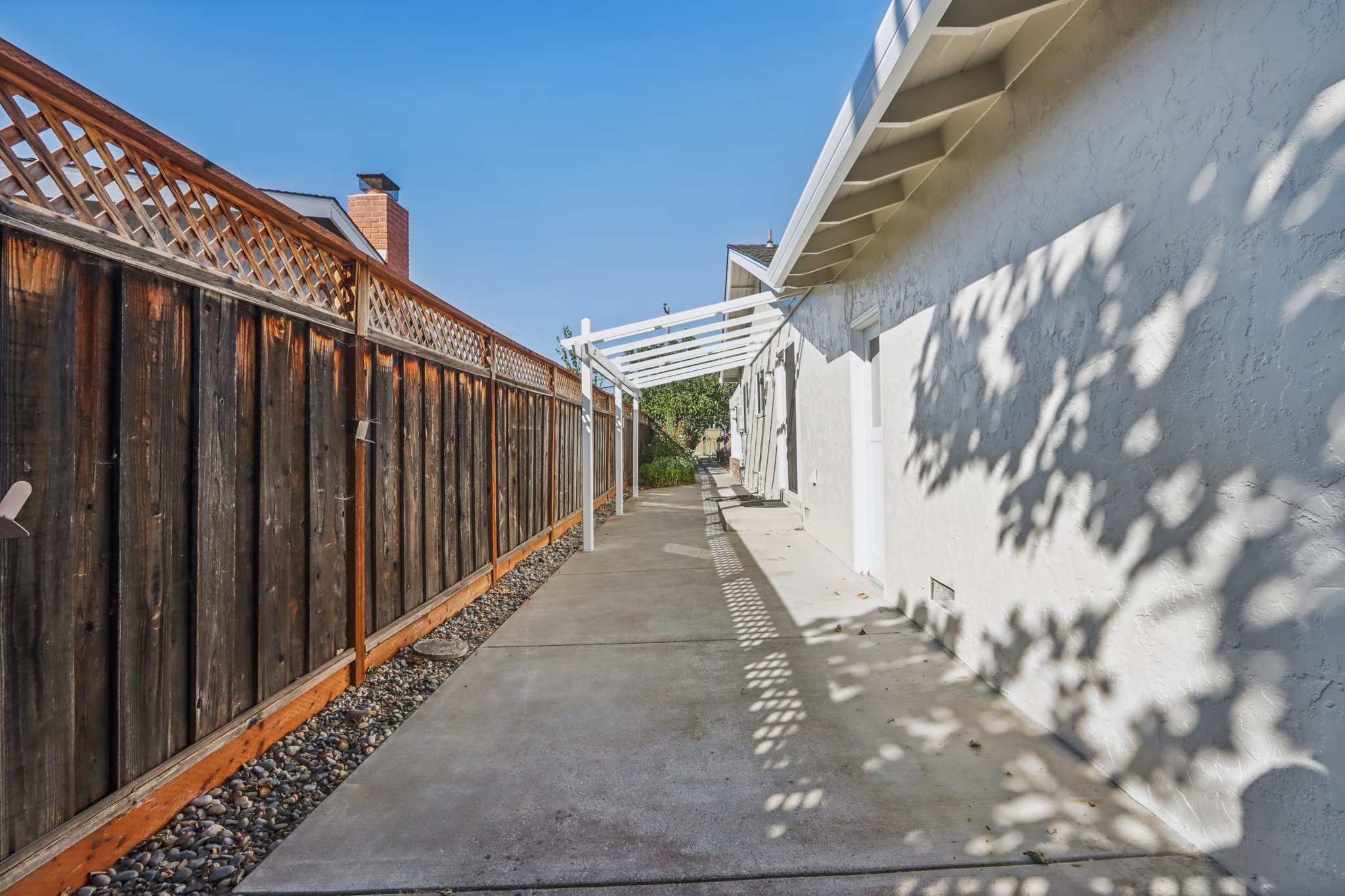 La Alameda Dr-056.jpg