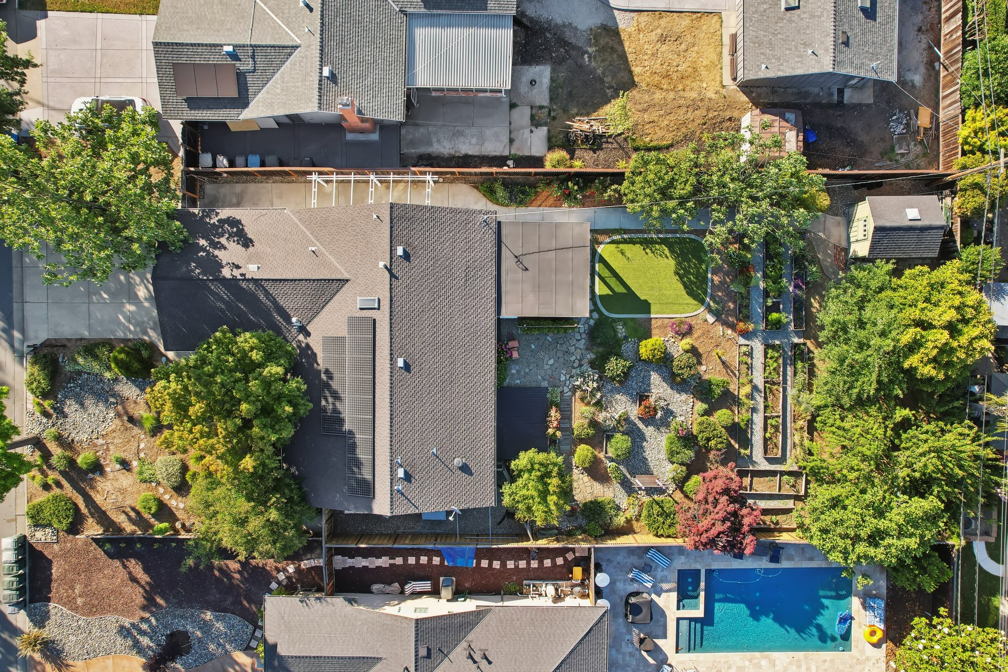 La Alameda Dr-065.jpg