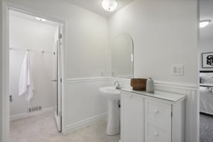 La Alameda Dr-037.jpg