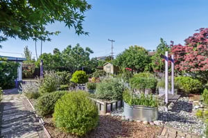 La Alameda Dr-045.jpg