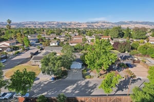 La Alameda Dr-060.jpg