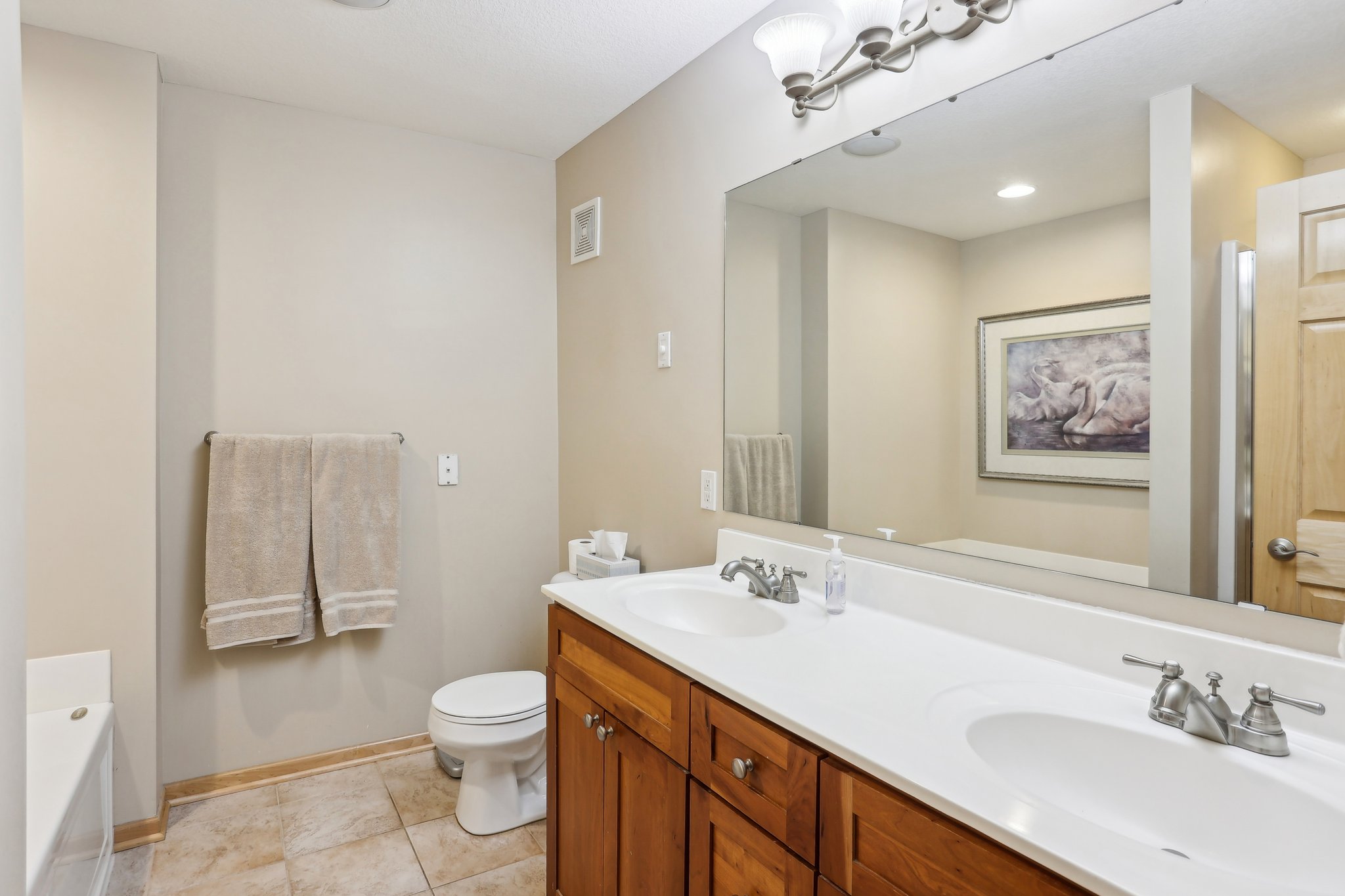 Lilac Dr-0905-018.jpg